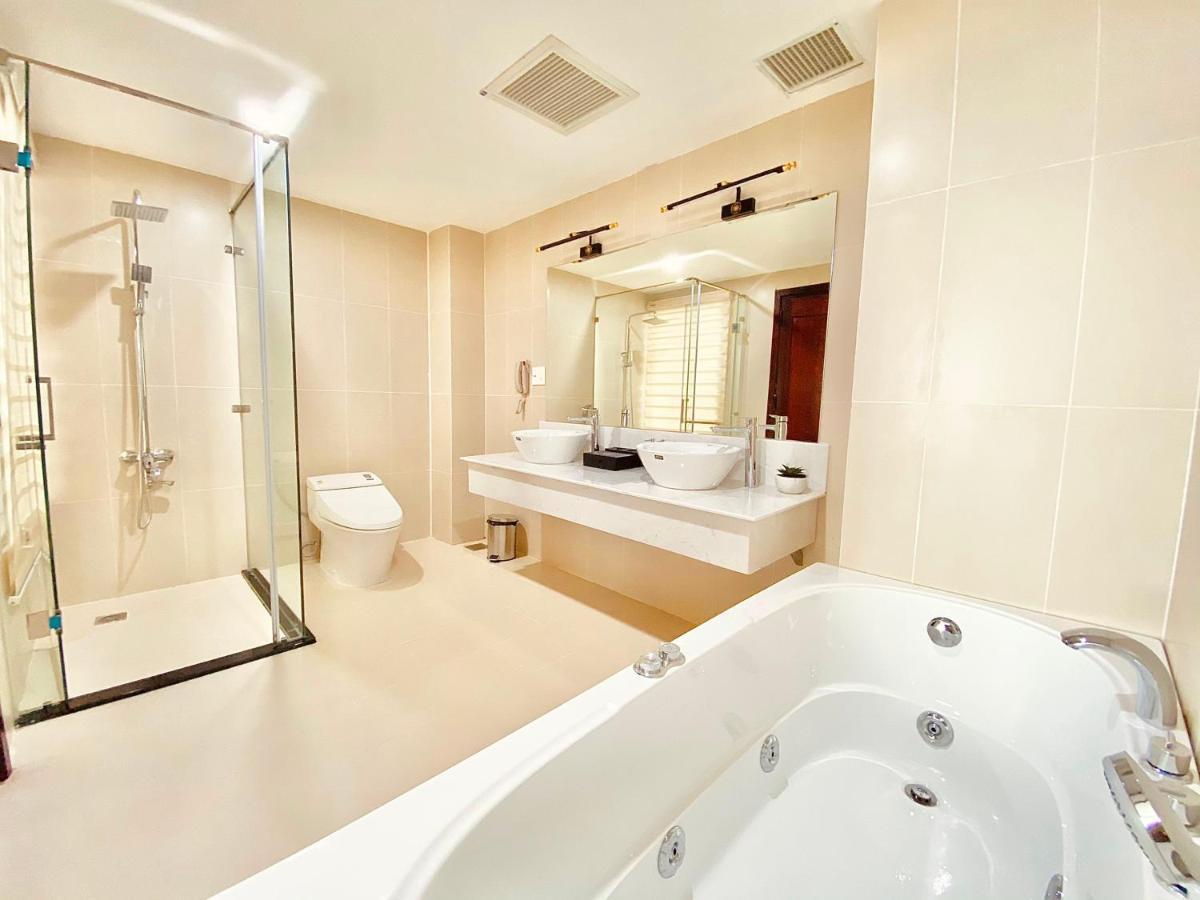 Elephants Hotel Buôn Ma Thuột Esterno foto