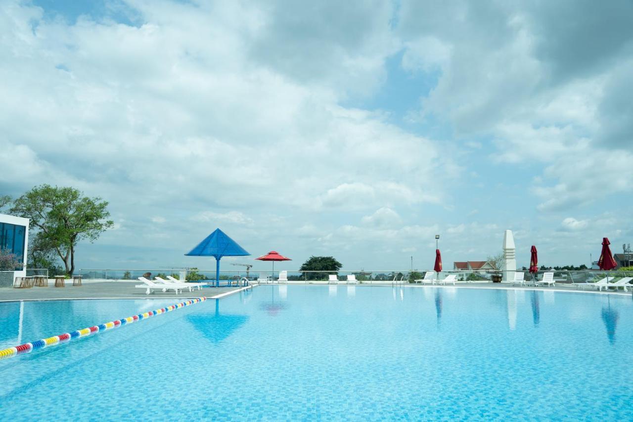 Elephants Hotel Buôn Ma Thuột Esterno foto